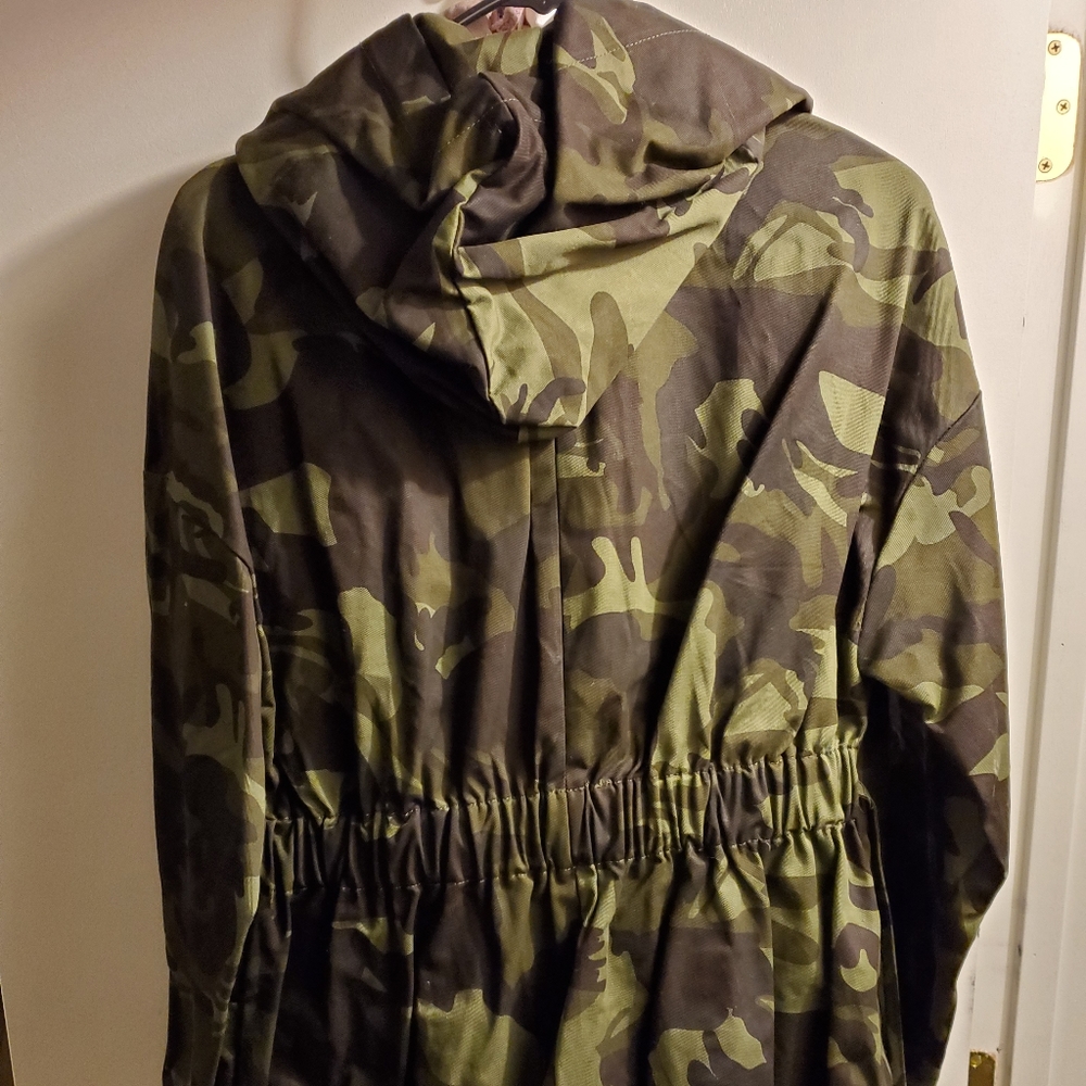 Jacket - Picture 3 of 4